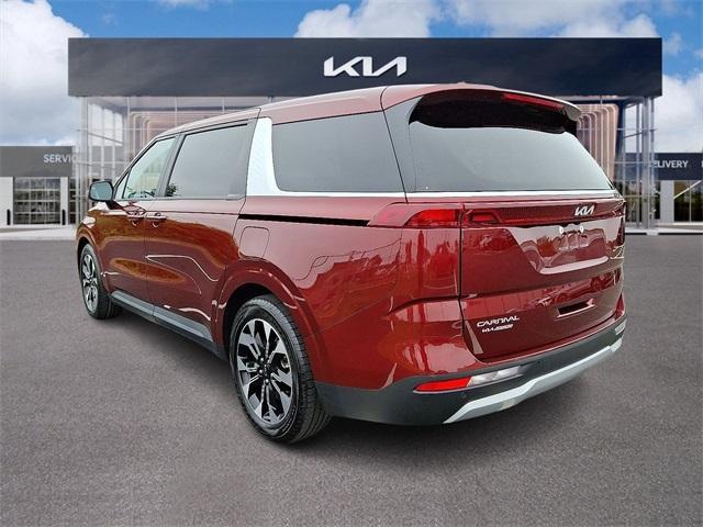 used 2023 Kia Carnival car, priced at $33,927