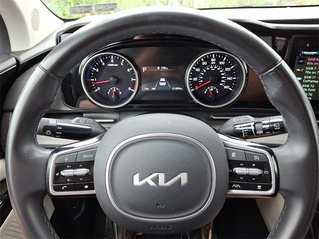 used 2023 Kia Carnival car, priced at $33,927