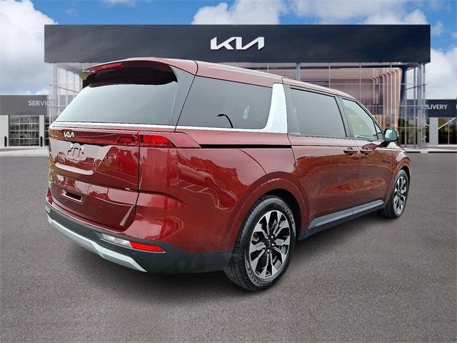 used 2023 Kia Carnival car, priced at $33,927