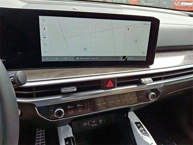 new 2025 Kia Sorento car, priced at $48,850