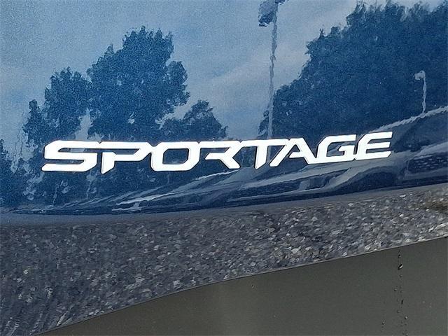 new 2025 Kia Sportage Hybrid car, priced at $35,680