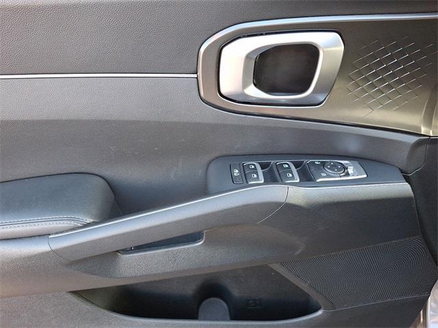 used 2023 Kia Sorento Hybrid car, priced at $32,752