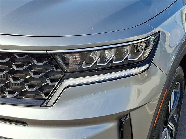 used 2023 Kia Sorento Hybrid car, priced at $32,752