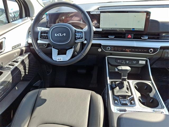 new 2025 Kia Carnival car, priced at $48,260