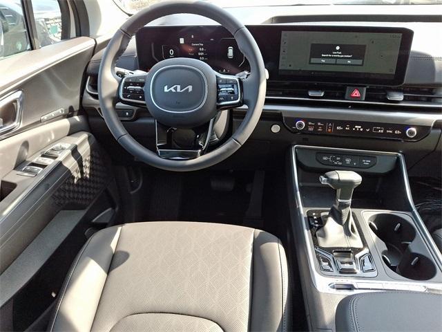 new 2025 Kia Carnival car, priced at $48,260
