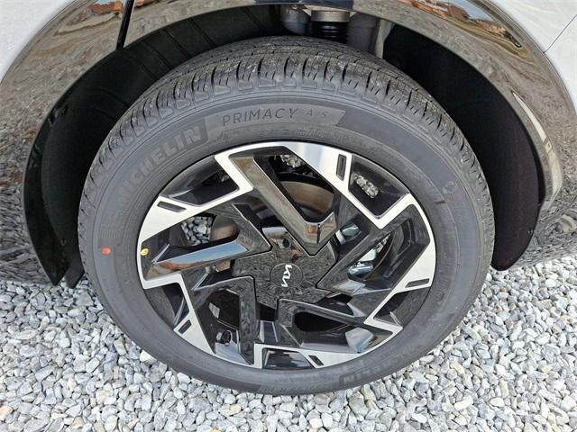 new 2025 Kia Sportage car, priced at $36,780