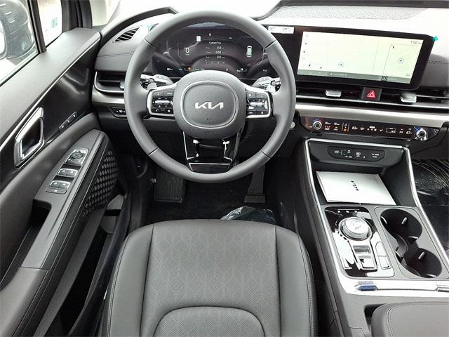 new 2025 Kia Carnival Hybrid car, priced at $50,630