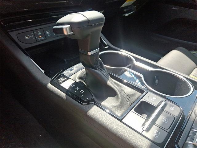 new 2026 Kia K5 car, priced at $39,560