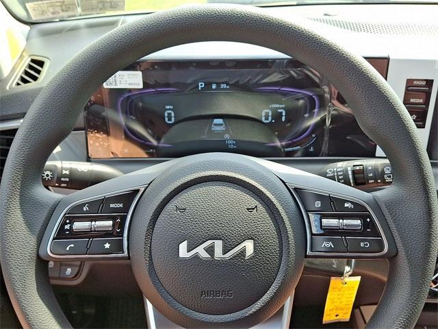 new 2025 Kia Seltos car, priced at $26,670