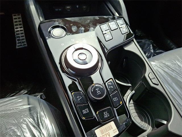 new 2025 Kia Sportage Plug-In Hybrid car, priced at $45,980
