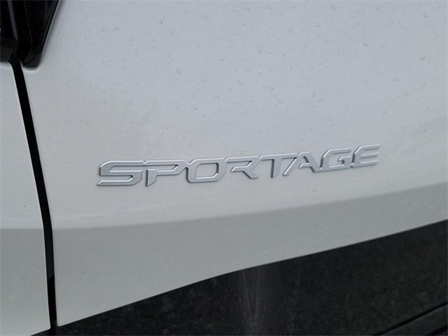new 2024 Kia Sportage Hybrid car, priced at $40,090