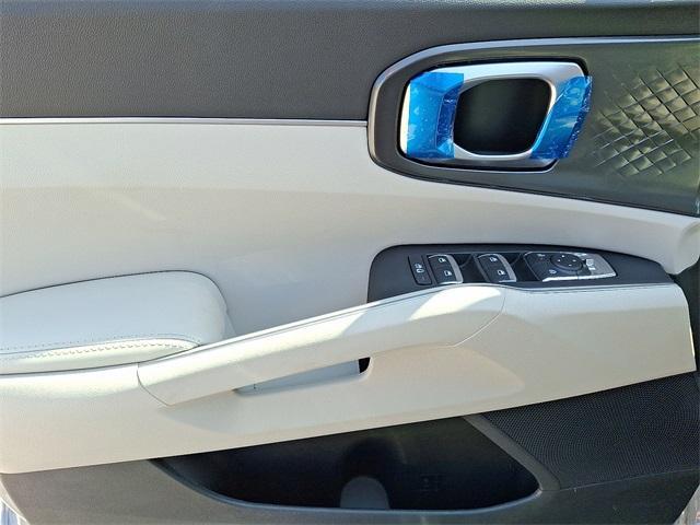 new 2025 Kia Sorento car, priced at $39,205