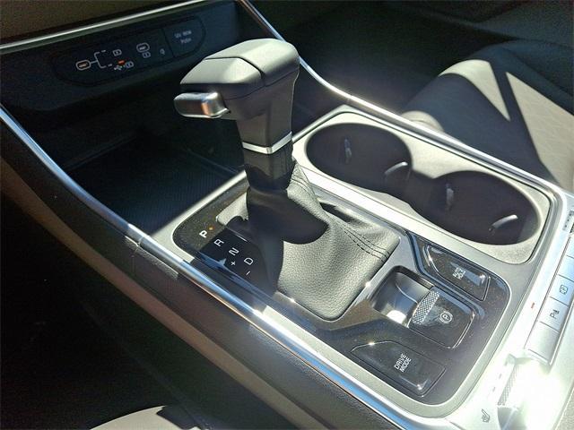 new 2026 Kia Carnival car, priced at $48,285