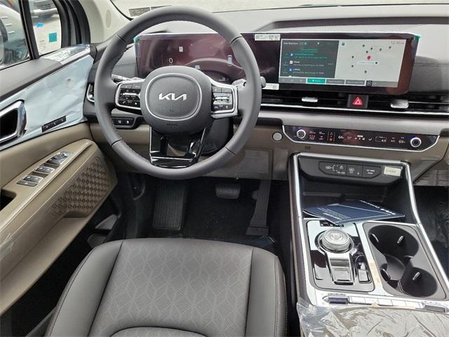 new 2025 Kia Carnival car, priced at $49,755