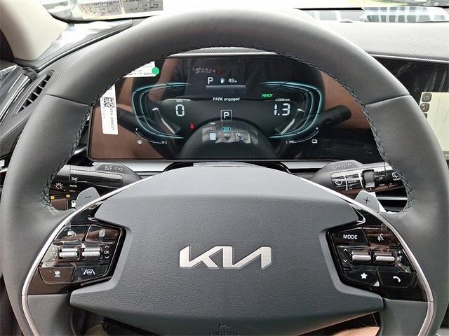 new 2025 Kia Niro Plug-In Hybrid car, priced at $36,660