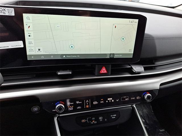new 2025 Kia Carnival car, priced at $51,595