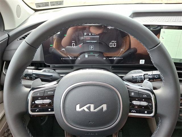 new 2026 Kia Carnival Hybrid car, priced at $45,590