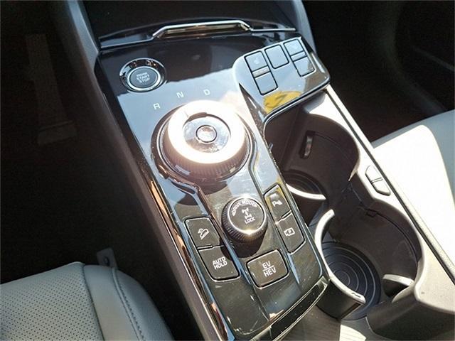 used 2025 Kia Sportage Plug-In Hybrid car, priced at $35,000