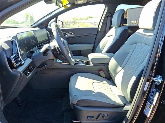 used 2025 Kia Sportage Plug-In Hybrid car, priced at $35,000