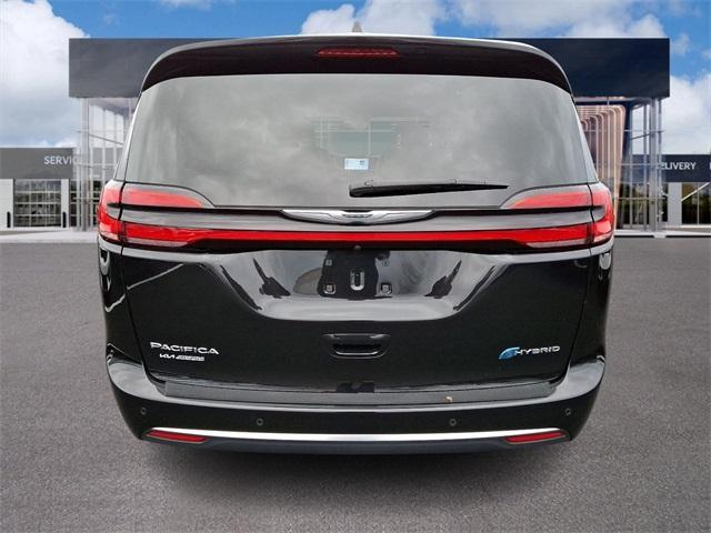 used 2022 Chrysler Pacifica Hybrid car, priced at $36,332