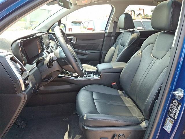 used 2023 Kia Sorento car, priced at $35,176