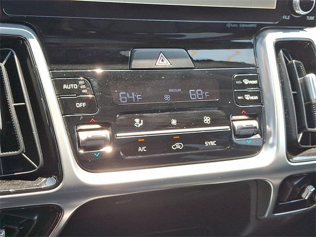 used 2023 Kia Sorento car, priced at $35,176