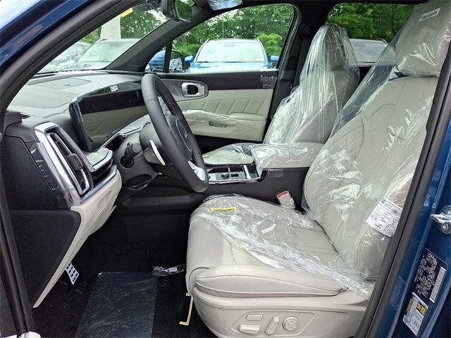 new 2025 Kia Sorento Hybrid car, priced at $48,560
