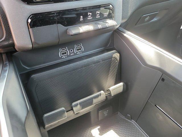new 2025 Ram 1500 car, priced at $40,359