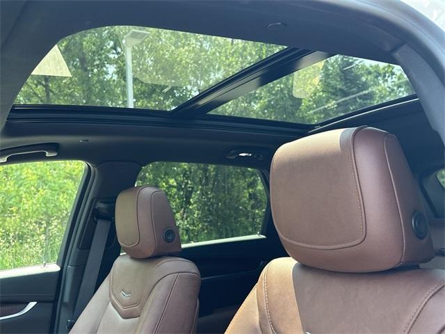 used 2025 Cadillac XT5 car, priced at $51,990