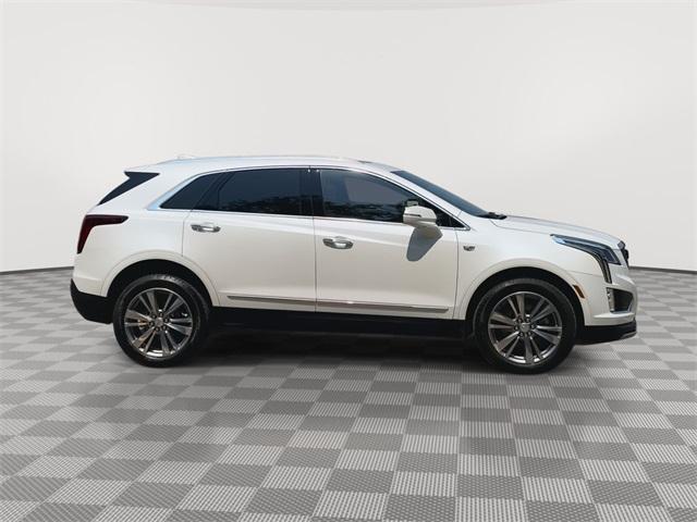 used 2025 Cadillac XT5 car, priced at $51,990