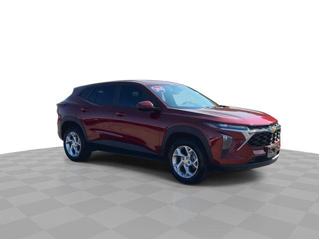 used 2025 Chevrolet Trax car, priced at $20,835
