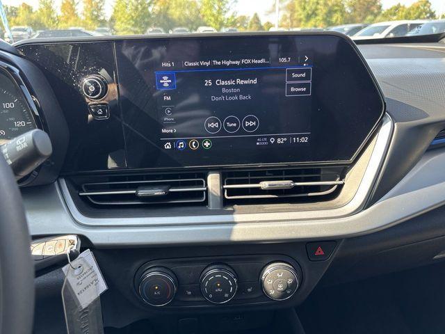 used 2025 Chevrolet Trax car, priced at $20,835