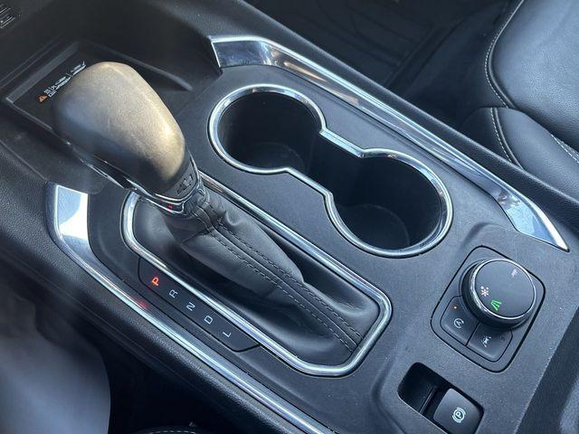 used 2023 Chevrolet Traverse car, priced at $32,048