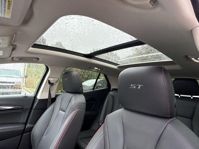 used 2023 Buick Envision car, priced at $28,995