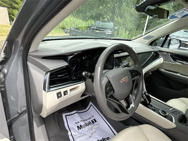 used 2024 Cadillac XT6 car, priced at $46,995