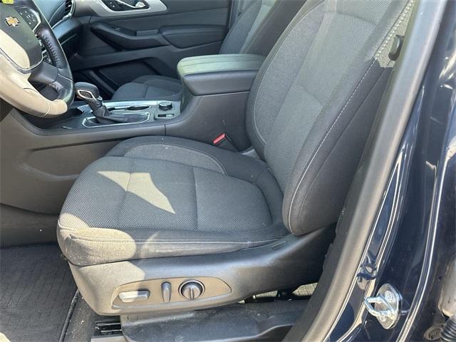 used 2022 Chevrolet Traverse car, priced at $28,990