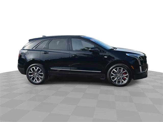 used 2022 Cadillac XT5 car, priced at $35,990