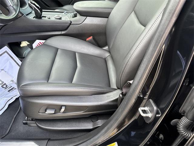 used 2023 Cadillac XT5 car, priced at $29,990