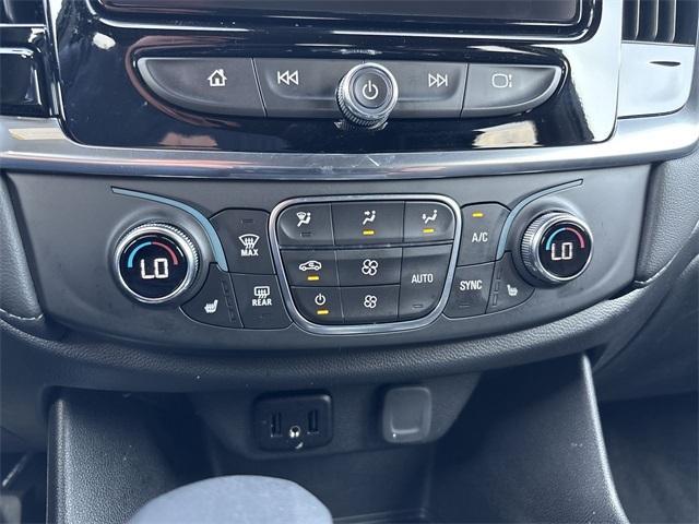 used 2023 Chevrolet Traverse car, priced at $34,990