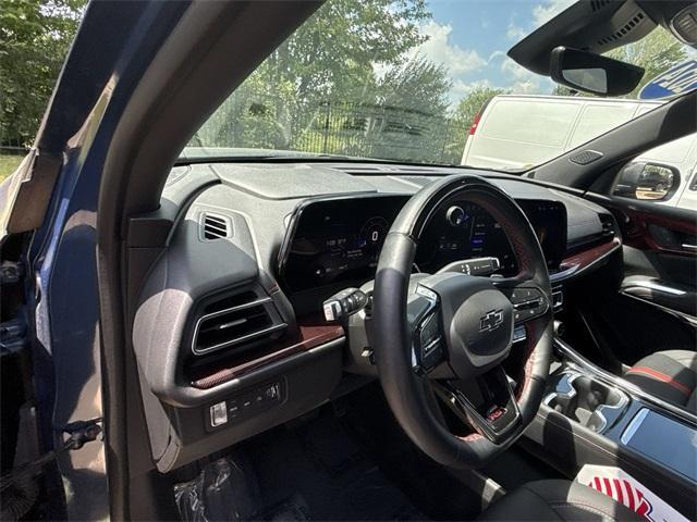 used 2024 Chevrolet Traverse car, priced at $53,990