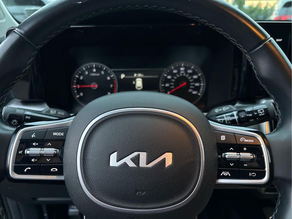 used 2022 Kia Sorento car, priced at $22,905