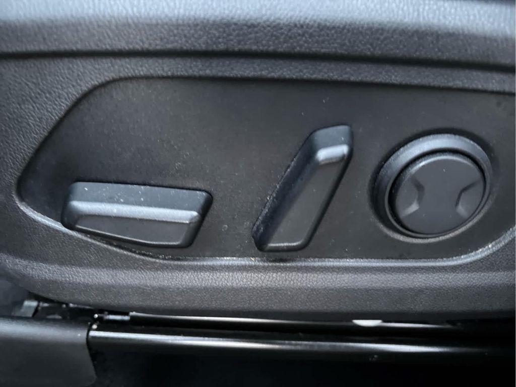 used 2022 Kia Sorento car, priced at $22,905