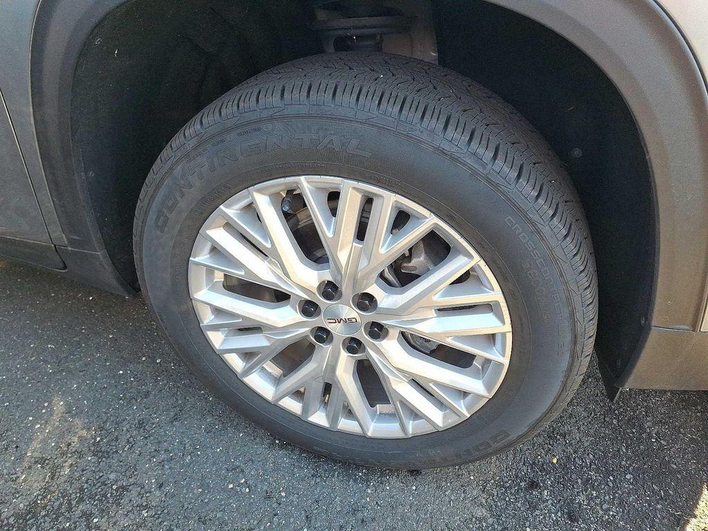 new 2025 GMC Acadia car, priced at $44,649