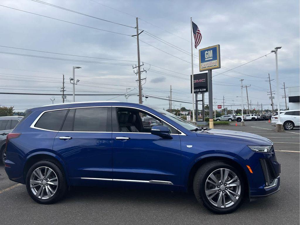 used 2023 Cadillac XT6 car, priced at $31,937