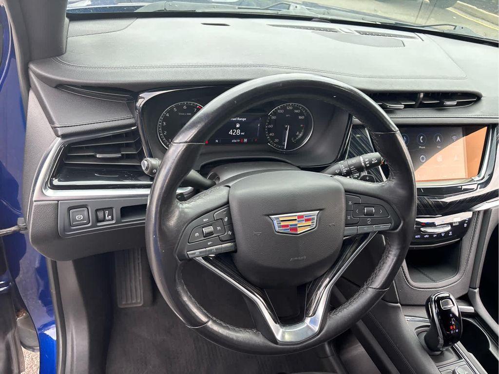used 2023 Cadillac XT6 car, priced at $31,937