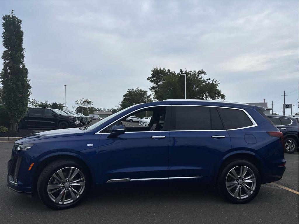 used 2023 Cadillac XT6 car, priced at $31,937