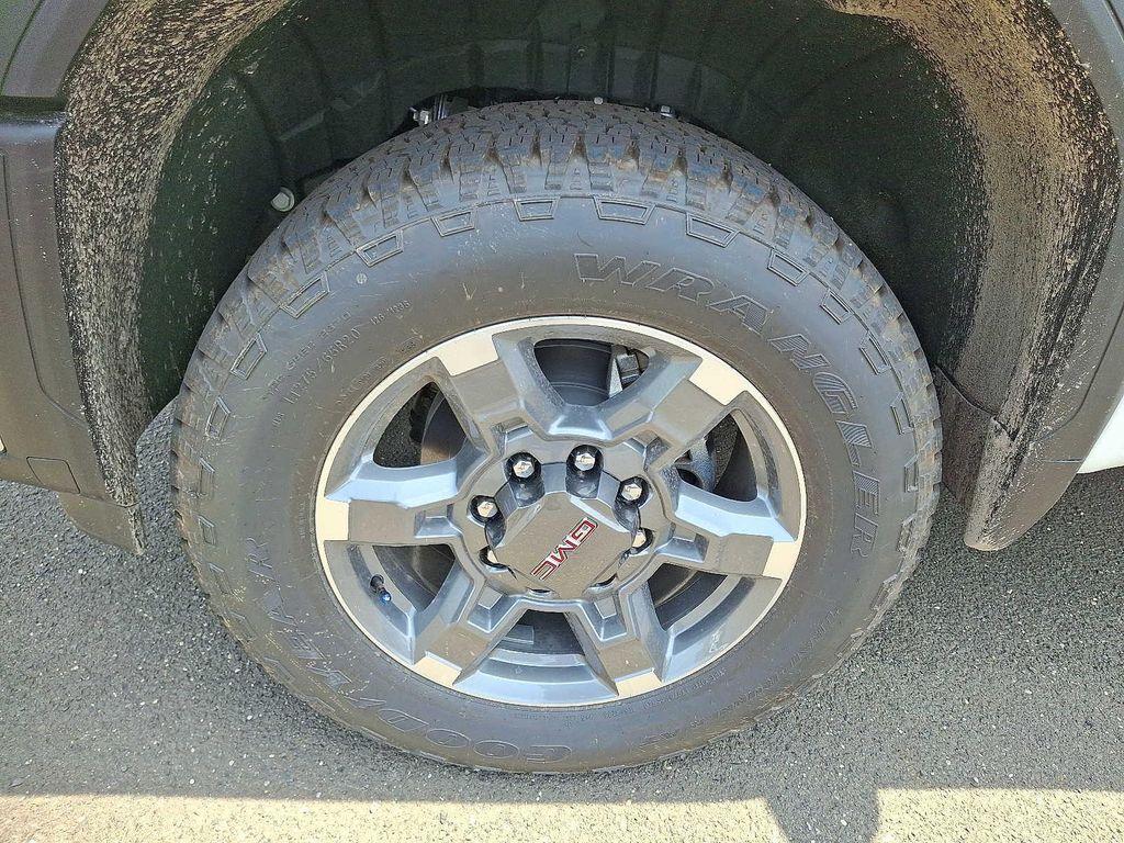 new 2025 GMC Sierra 2500 car, priced at $61,954