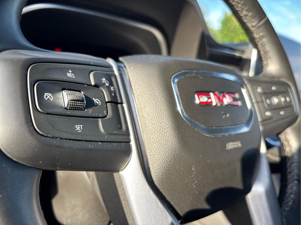 used 2023 GMC Yukon car, priced at $55,537