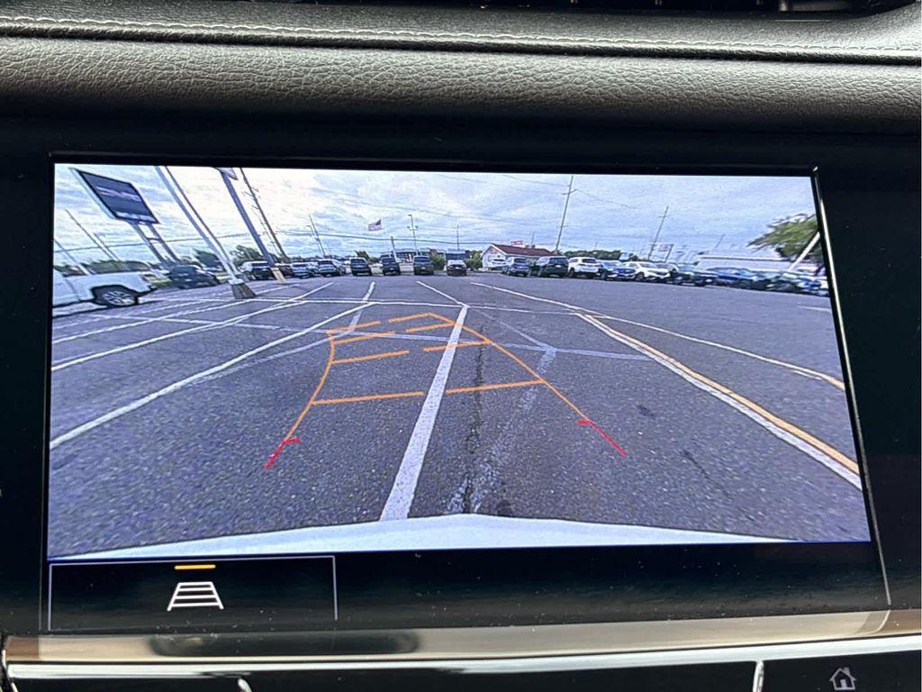 used 2022 Cadillac XT6 car, priced at $37,321