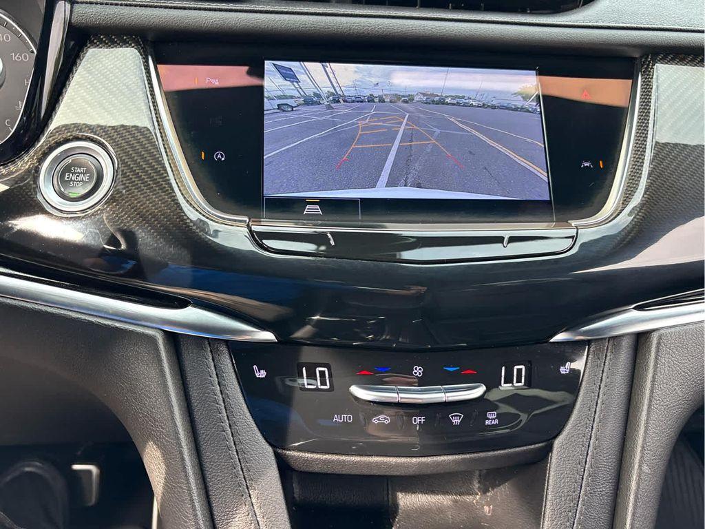 used 2022 Cadillac XT6 car, priced at $37,321